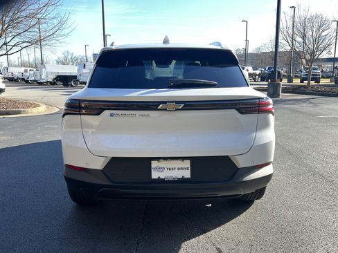 New 2026 Chevrolet Equinox EV LT AWD/4WD image 8