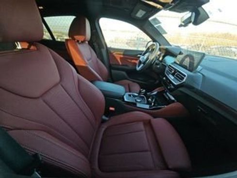 Used 2024 BMW X4 xDrive30i w/ Premium Package image 6