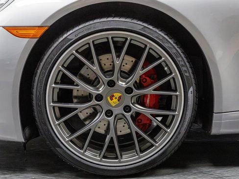 Used 2018 Porsche 911 Carrera S w/ Sport Package image 30