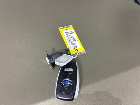 Used 2021 Subaru Outback Limited image 34