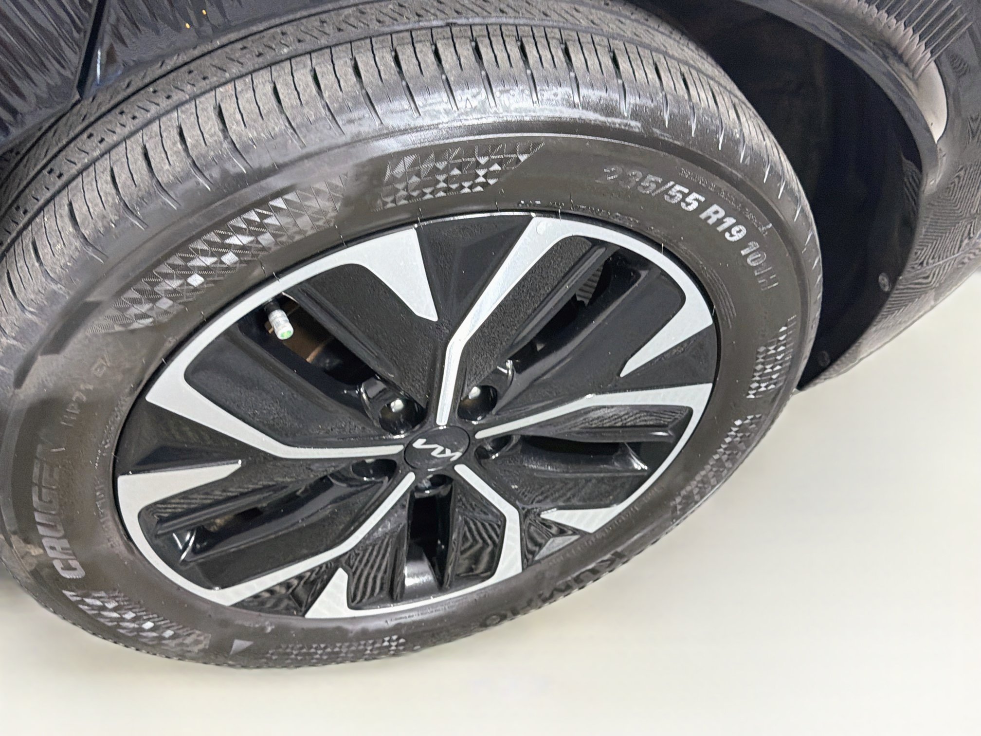 Used 2023 Kia EV6 Wind AWD/4WD image 11