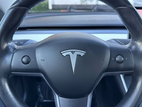 Used 2018 Tesla Model 3 Long Range image 21