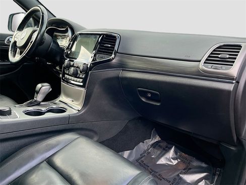 Used 2020 Jeep Grand Cherokee Limited image 28