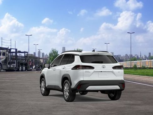 New 2026 Toyota Corolla Cross LE w/ Moonroof Package FWD image 9