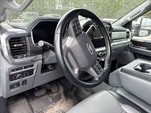 Used 2021 Ford F150 Lariat w/ Equipment Group 501A Mid image 13