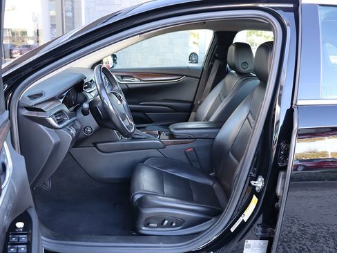 Used 2019 Cadillac XTS Luxury image 31