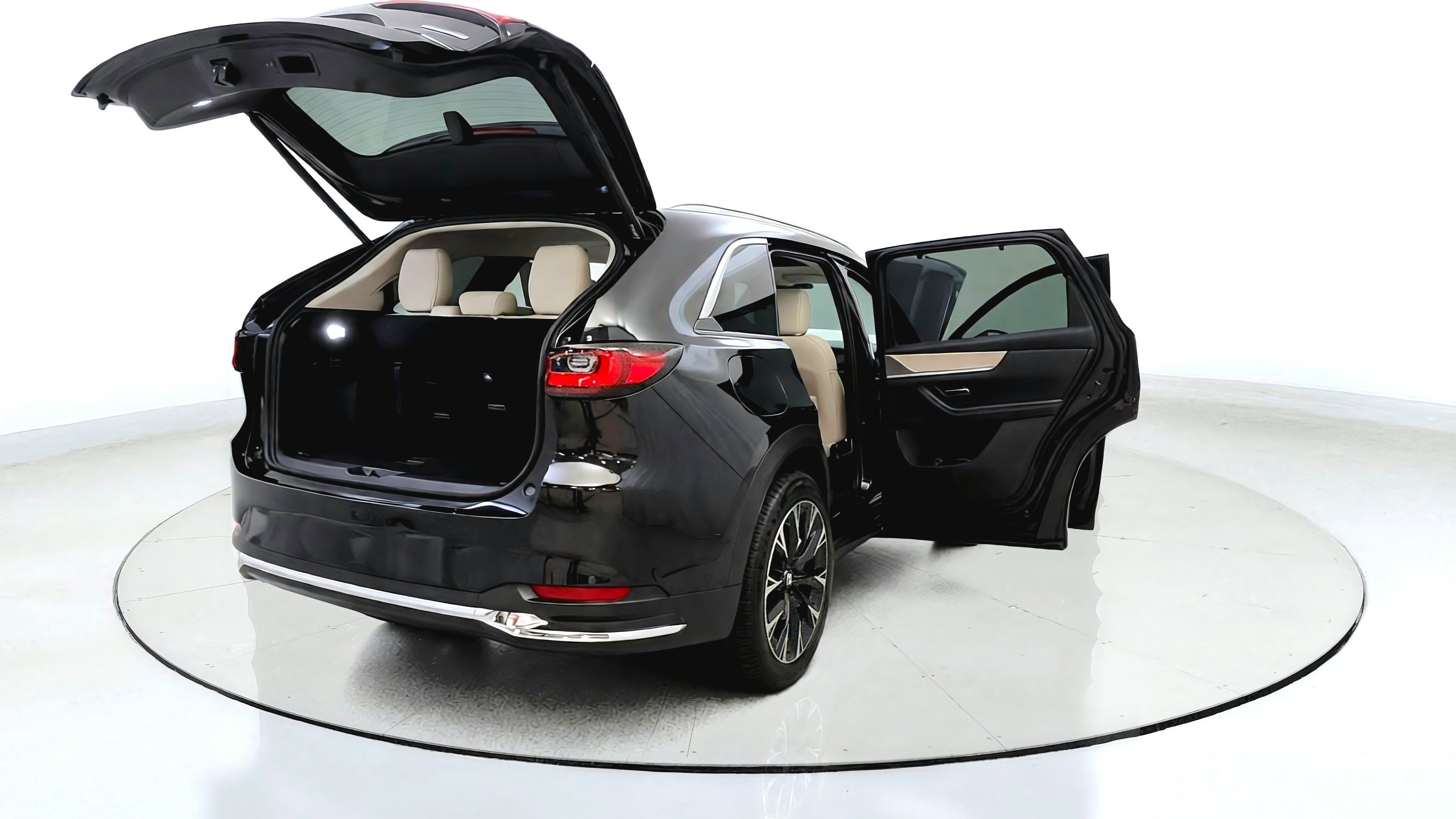 Used 2024 MAZDA CX-90 Plug-In Hybrid w/ Premium Pkg AWD/4WD image 14