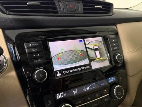 Used 2018 Nissan Rogue SL w/ Premium Package FWD image 21