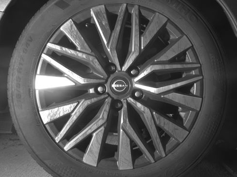 Used 2025 Nissan Altima 2.5 SV FWD image 15