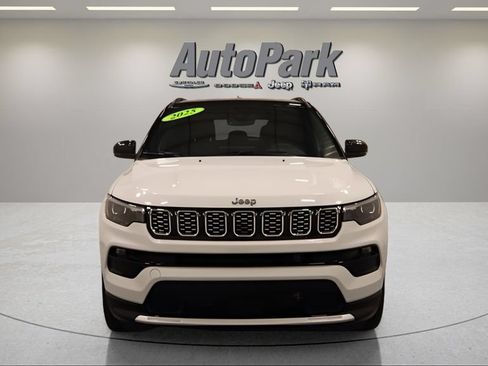 Used 2025 Jeep Compass Limited w/ Elite Group AWD/4WD image 3