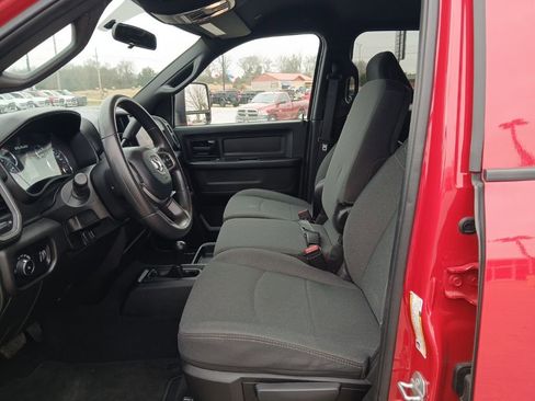 Used 2024 RAM 3500 Tradesman w/ Chrome Appearance Group image 34