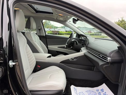 Used 2024 Hyundai Elantra Limited FWD image 29