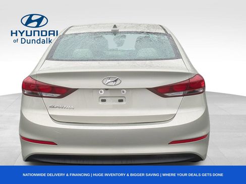 Used 2018 Hyundai Elantra SEL image 3