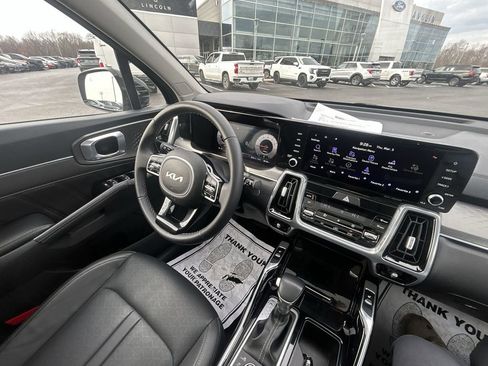 Used 2023 Kia Sorento SX image 11