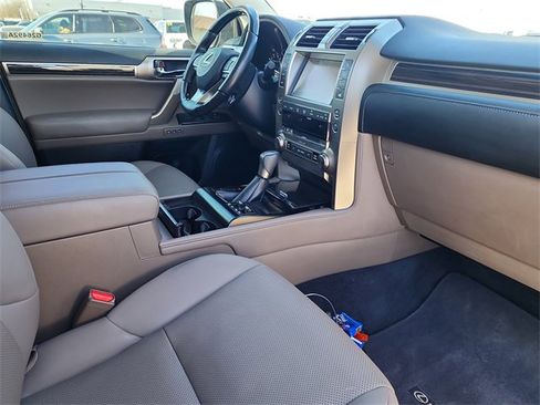 Used 2021 Lexus GX 460 Premium image 18