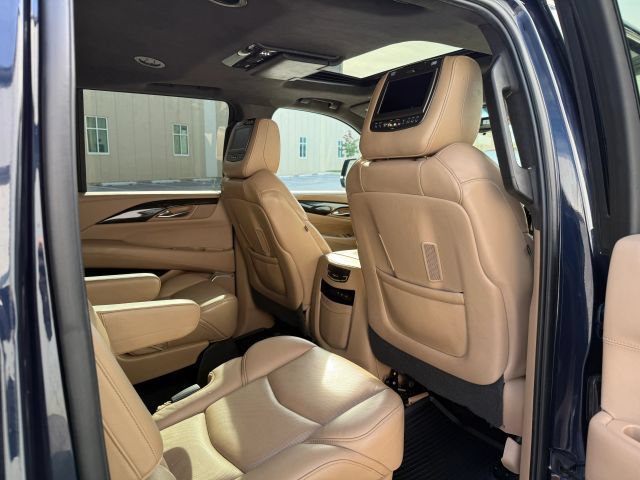 Used 2019 Cadillac Escalade ESV Platinum AWD/4WD image 20