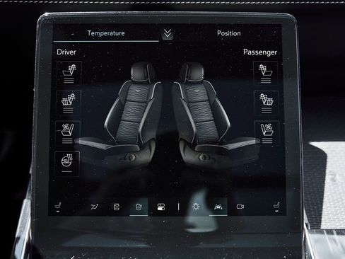 Used 2025 Cadillac Escalade ESV Sport AWD/4WD image 75
