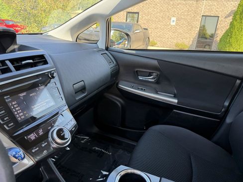 Used 2015 Toyota Prius V Three FWD image 12
