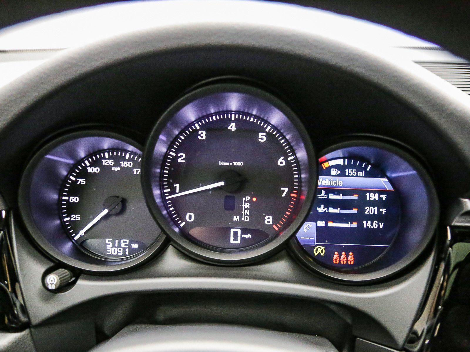 Certified 2025 Porsche Macan AWD/4WD image 28