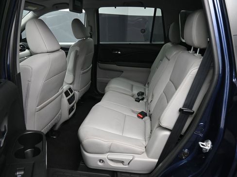 Certified 2022 Honda Pilot Touring image 23
