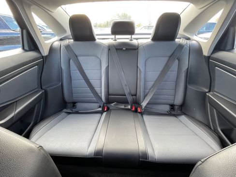 Used 2025 Volkswagen Jetta SE image 38