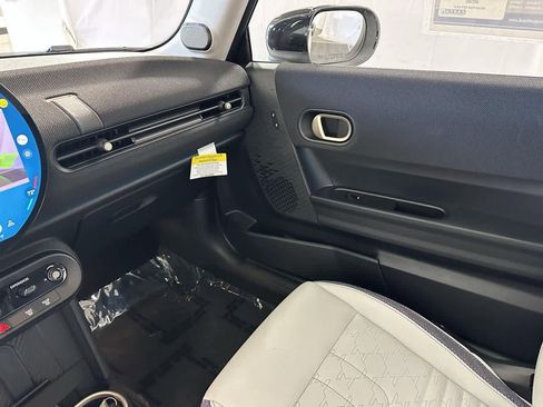 Certified 2025 MINI Cooper 2-Door Hardtop image 24