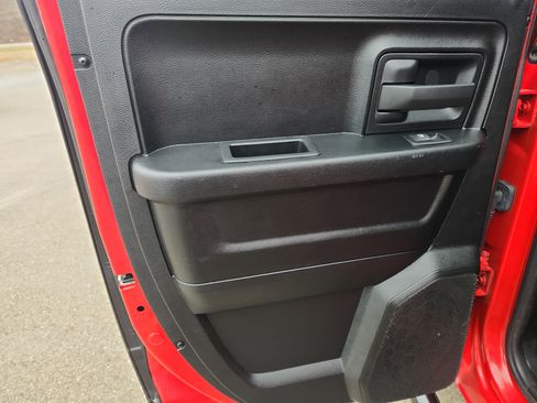 Used 2016 RAM 1500 Express image 28