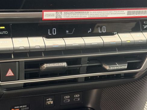 Used 2026 Toyota Camry SE w/ Multimedia Upgrade Package FWD image 14