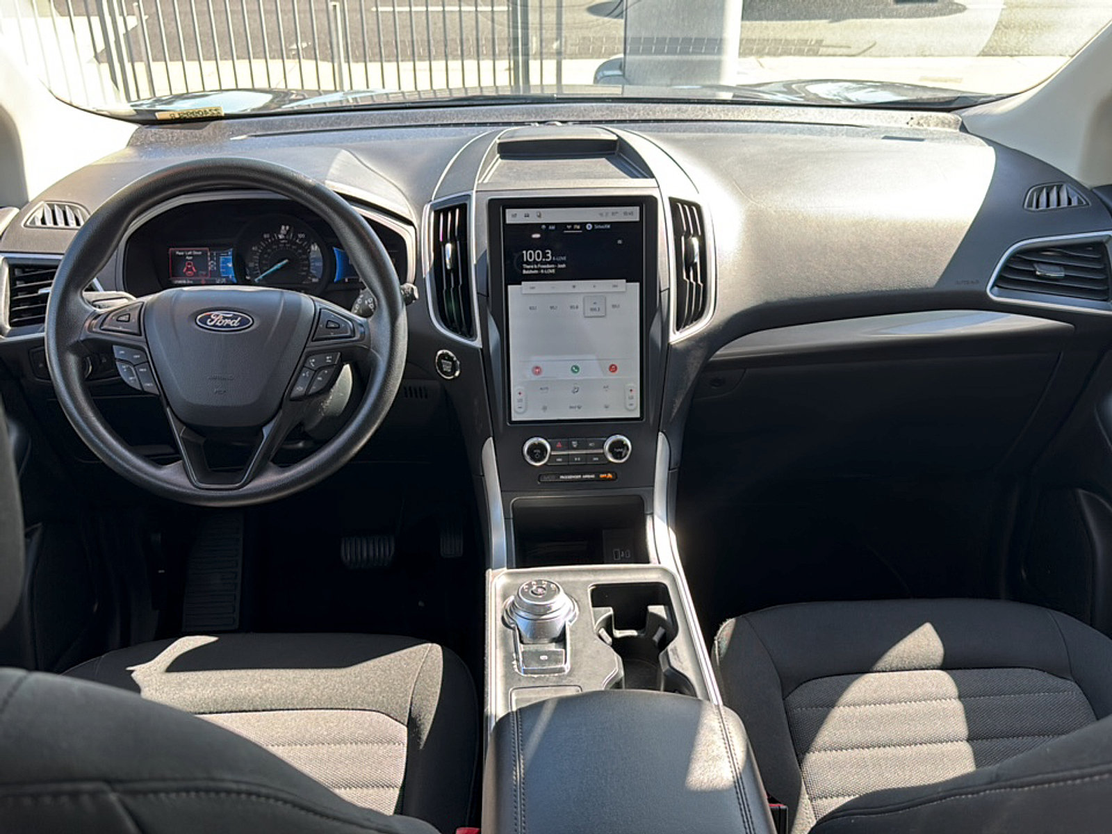 Used 2024 Ford Edge SE w/ Black Appearance Package AWD/4WD image 12