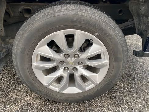 Used 2021 Chevrolet Silverado 1500 Custom AWD/4WD image 11