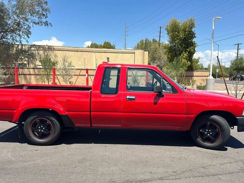 Used 1994 Toyota Pickup DX image 4