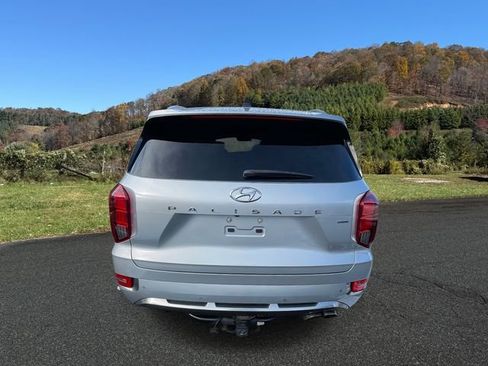 Used 2022 Hyundai Palisade Calligraphy image 6