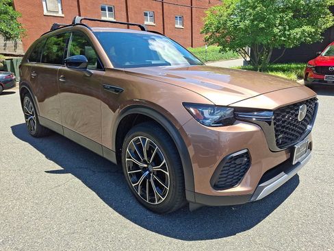 Certified 2025 MAZDA CX-70 Plug-In Hybrid w/ Premium Plus AWD/4WD image 3