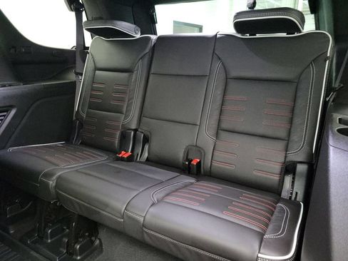 Used 2025 GMC Yukon AT4 Ultimate AWD/4WD image 13