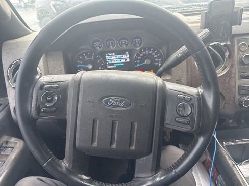 Used 2011 Ford F350 Lariat w/ Lariat Interior Pkg image 6