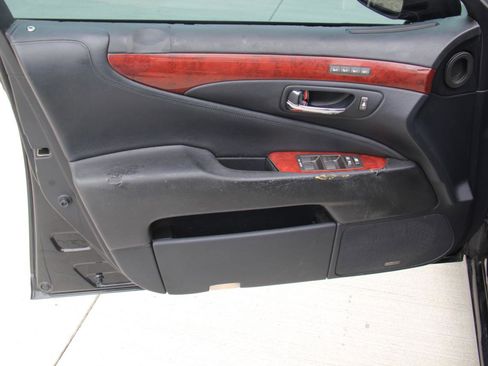 Used 2007 Lexus LS 460 Luxury image 23