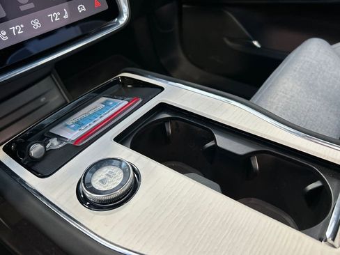 New 2025 Volvo EX90 Ultra AWD/4WD image 18