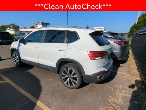 Used 2023 Volkswagen Taos SE FWD image 4