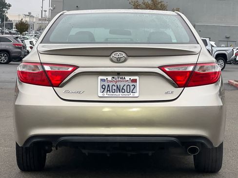 Certified 2016 Toyota Camry SE image 8
