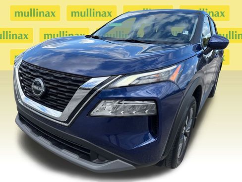Used 2023 Nissan Rogue SV image 10