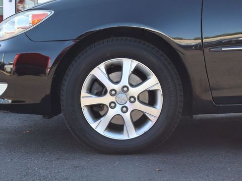 Used 2005 Toyota Camry XLE image 21