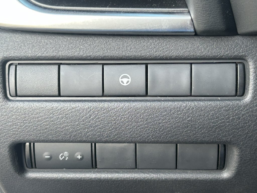 Used 2022 Nissan Rogue SV AWD/4WD image 23