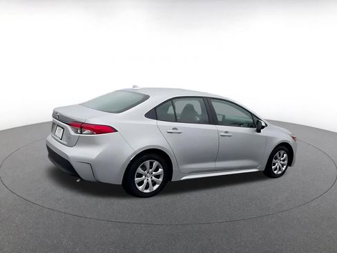 Used 2025 Toyota Corolla LE image 12