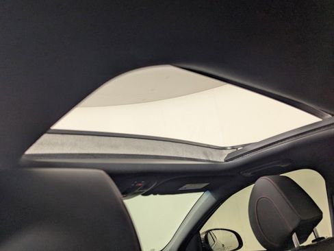 Used 2024 Genesis G70 2.5T w/ Sport Prestige Package image 26