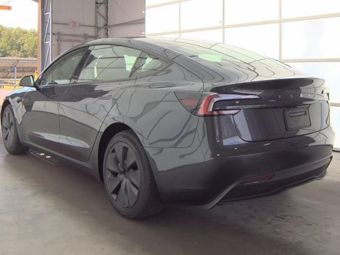 Used 2025 Tesla Model 3 Long Range RWD image 7