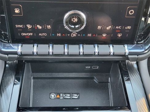 New 2026 GMC Yukon AT4 w/ AT4 Premium Plus Package image 16