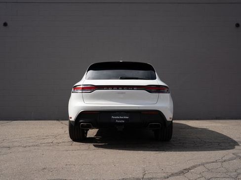 New 2026 Porsche Macan image 6