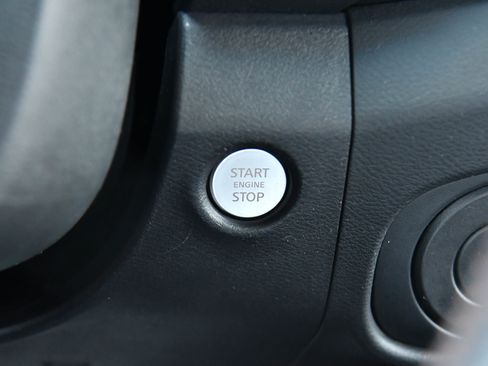 Used 2022 Nissan Frontier Pro-X RWD image 26