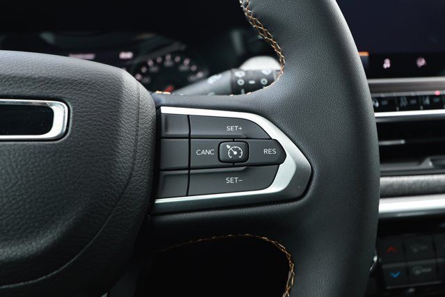 New 2026 Jeep Compass Latitude AWD/4WD image 14