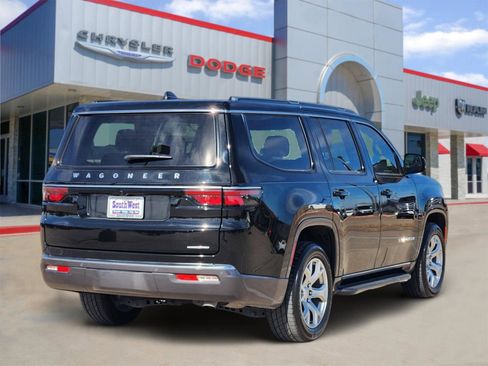 Used 2022 Jeep Wagoneer Series I w/ Premium Group I image 5